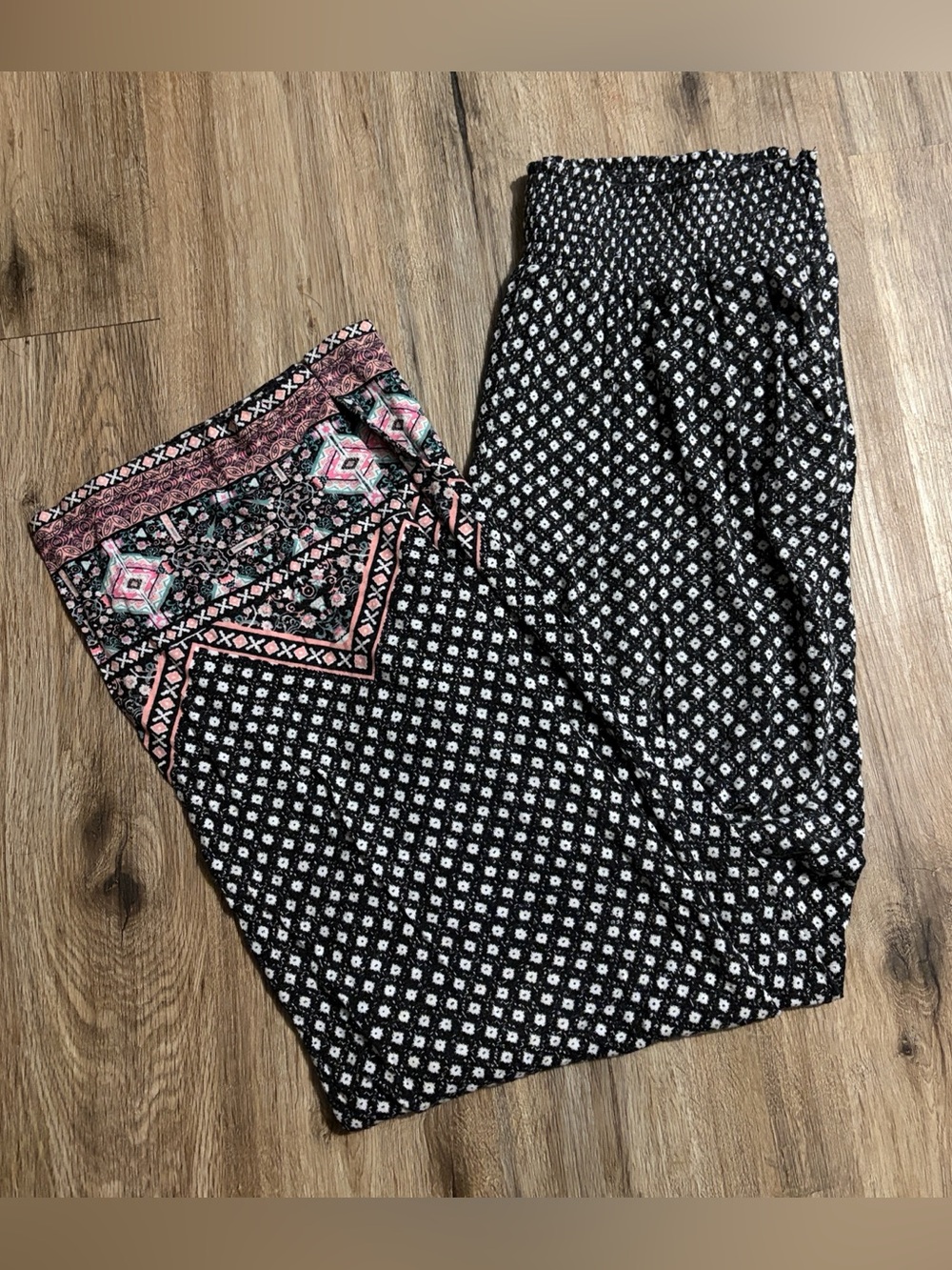 Mossimo Supply Co. - Black & White Wide-Leg Pants w/ Pink Floral Yoke - Size XL